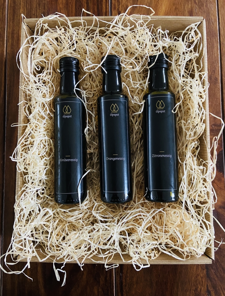 Geschenkschale Natur Zitronenessig Orangenessig Himbeeressig mit Holzwolle